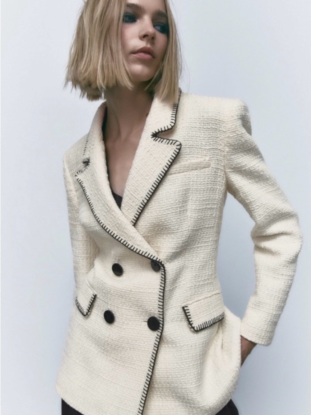 ZARA / EUC Cream Tweed Double-Breasted Blazer with Black Trim Sz M